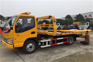 江海区哪里有拖车服务