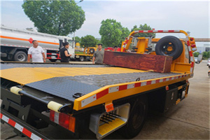 江海区附近拖车电话号码服务